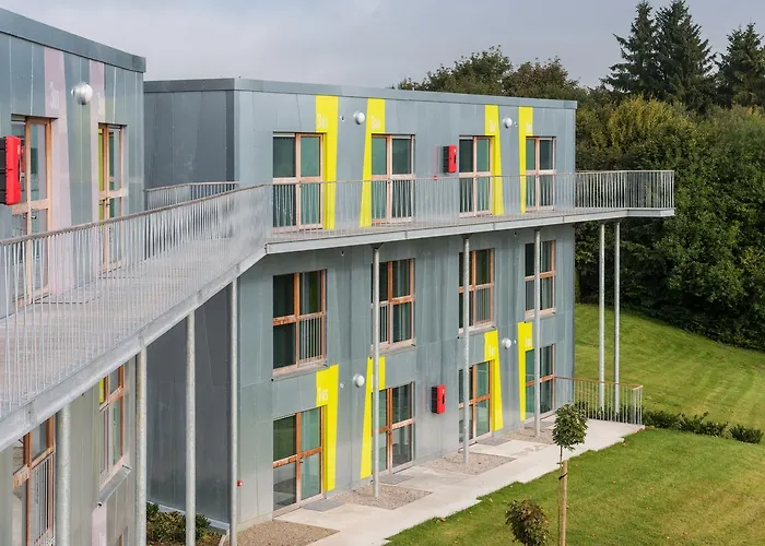 Sport- Und Worriken 3*